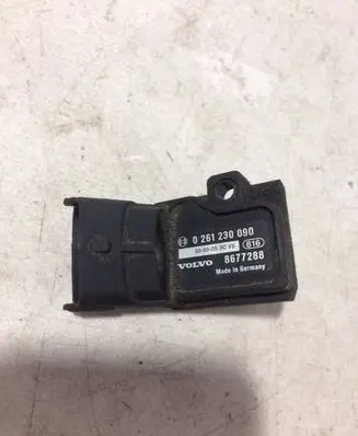 Volvo XC90 Air pressure sensor 0261230090 8677288