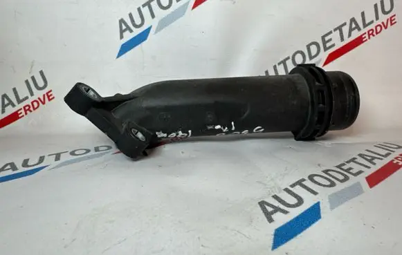 Engine coolant pipe/hose