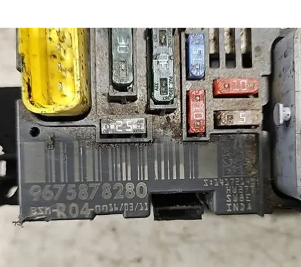 Peugeot 308 Fuse module 9675878280