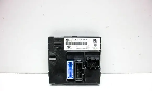 Audi Q7 4L Central body control module 4L0907289K