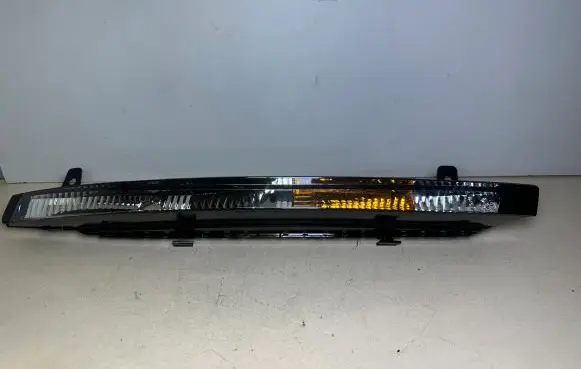 Audi Q7 4L Front bumper turn signal 4L0953041B 4L0953041C