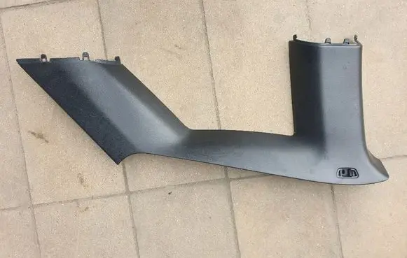 BMW i3 (C) pillar trim 7275670