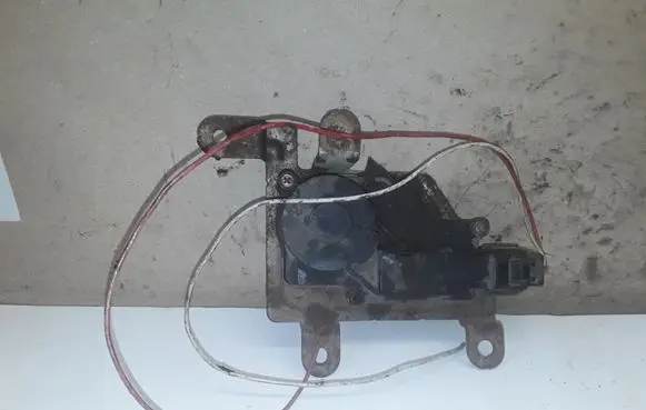 KIA Sorento Tailgate window lock/catch/latch 312403E000