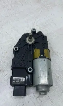 Dodge Durango III Front door window regulator motor 931400104