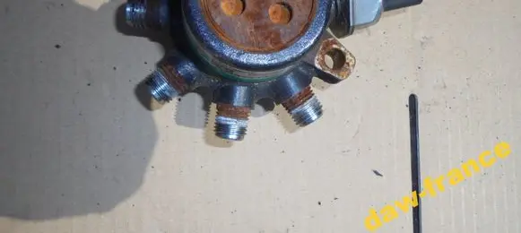 Renault Megane III Fuel distributor H8200334367