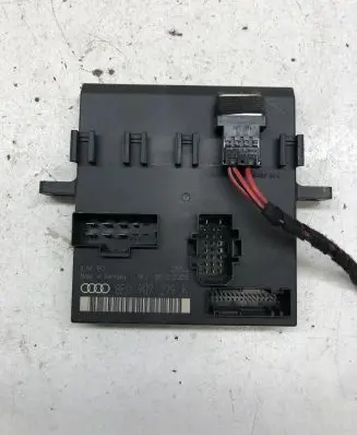 Audi A4 S4 B7 8E 8H Comfort/convenience module 8E0907279K
