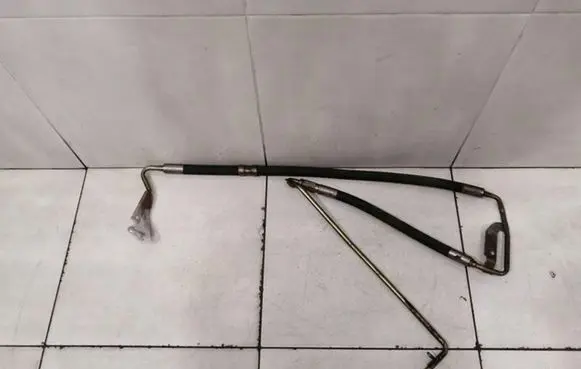 Mercedes-Benz SL R230 Power steering hose/pipe/line A2304663481