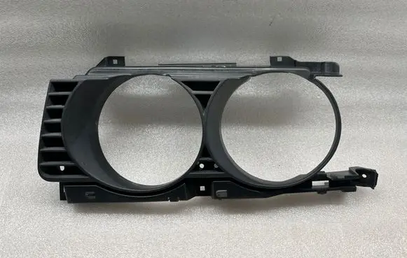 BMW 5 E34 Under headlight/headlamp trim 511381483119 8148311