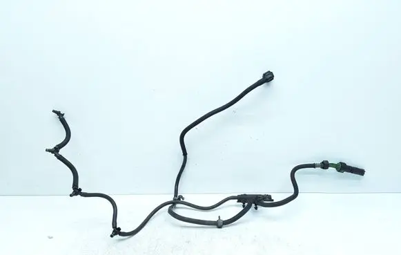 Volvo V50 Fuel return line/hose 9635692580 92580 96356