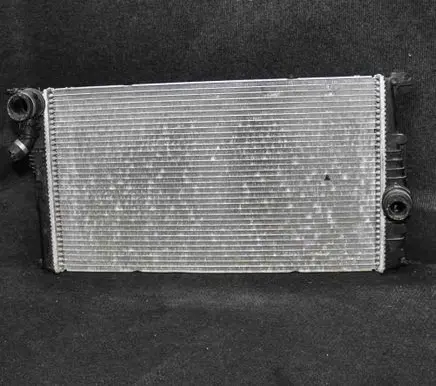 BMW 4 F32 F33 Coolant radiator 7600511