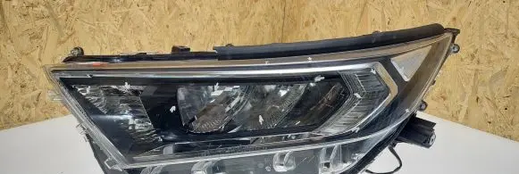 Toyota RAV 4 (XA50) Headlight/headlamp 3932461