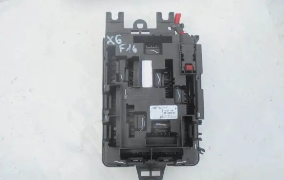 BMW X6 F16 Fuse module 9316569