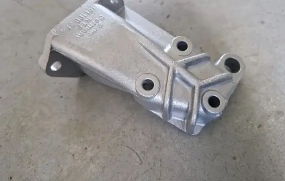 Volkswagen Golf II Engine mounting bracket 191199354