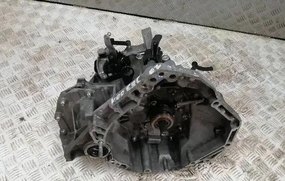 Renault Twingo III Manual 5 speed gearbox 320103058R A4532600900 S064684