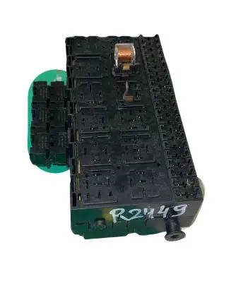Volkswagen Golf II Fuse module 357937039