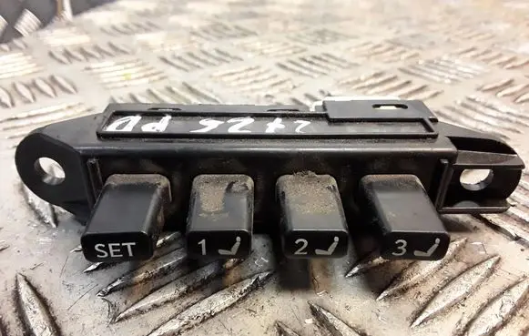 Lexus GS 300 350 430 450H Seat control switch 15A912 15A695