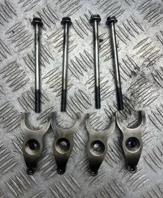Toyota Land Cruiser (J120) Fuel Injector clamp holder 