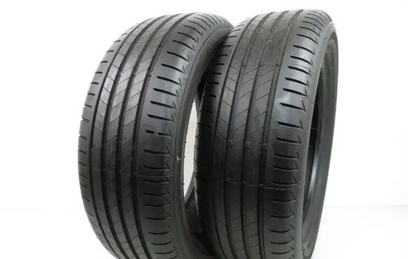 Volkswagen Golf V R16 summer tire 