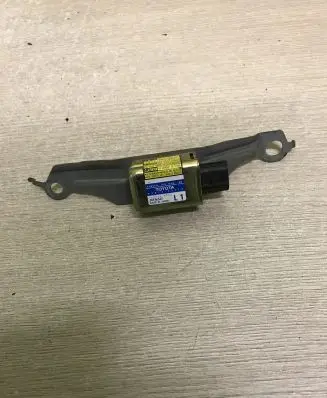 Toyota Camry Airbag deployment crash/impact sensor 8983433010 1879000100