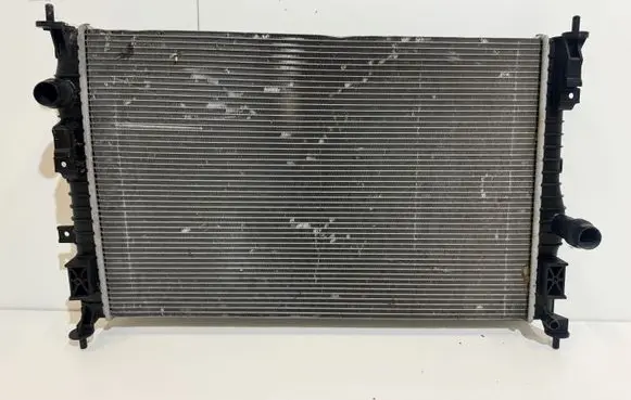 Peugeot 5008 II Coolant radiator 9678711180