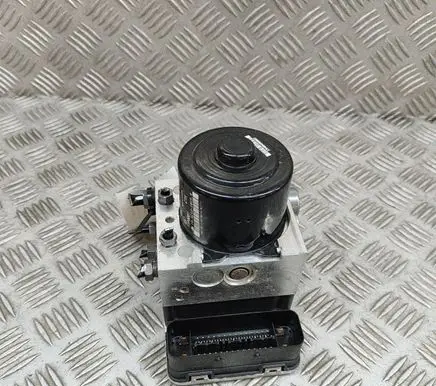 Volkswagen Touareg II ABS Pump 7P0614517R 7P0907379R