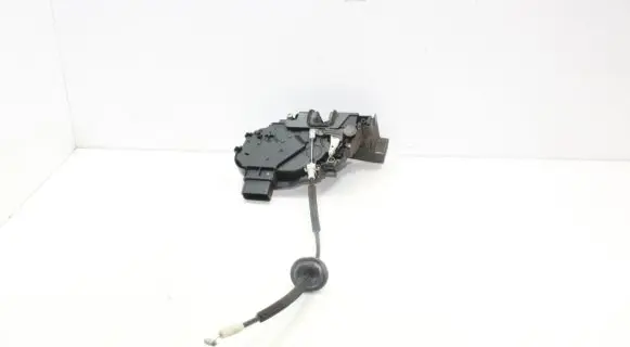 Land Rover Discovery 3 - LR3 Coupe door lock (next to the handle) FQJ000213D FQJ000213