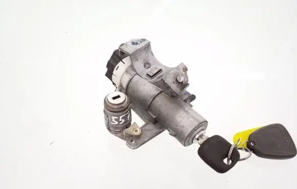Volvo V70 Ignition lock 8626324