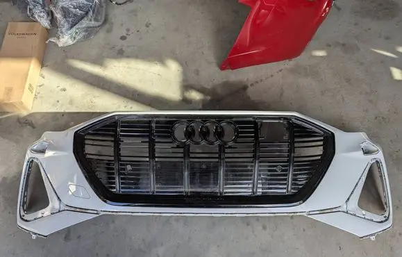 Audi e-tron Front bumper 4KE807437D