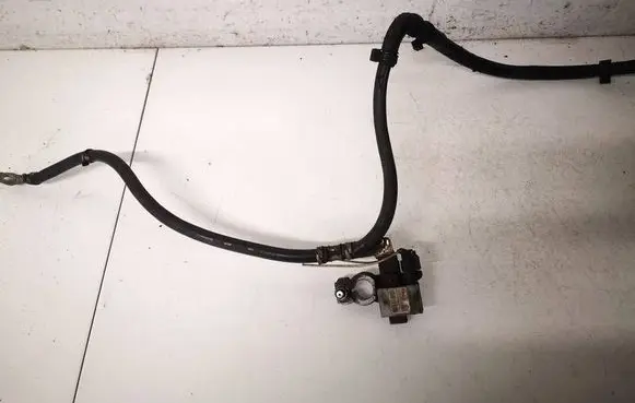 Ford Focus Positive cable (battery) av5n10c679cd