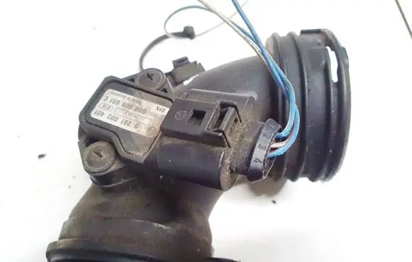 Volkswagen Touareg I Air pressure sensor 0281002401 038906051c