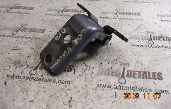 Toyota Corolla E120 E130 Rear door lower hinge