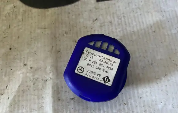 Mercedes-Benz R W251 Air quality sensor a2518203910