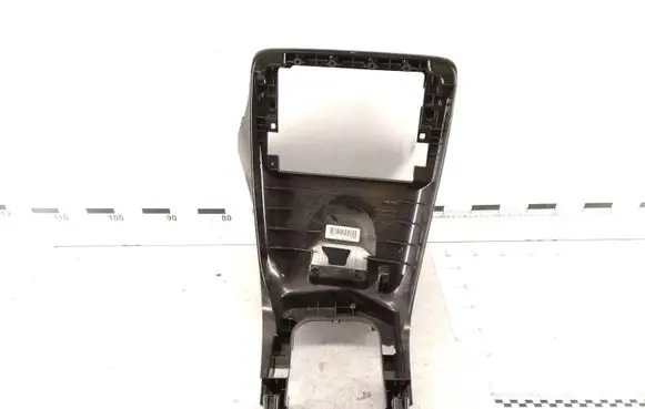 Volvo V60 Gear shifter surround trim plastic 31389138 BCK8B