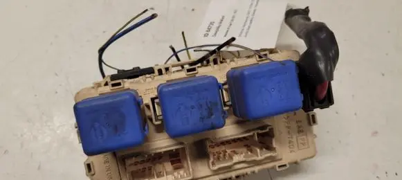 Nissan X-Trail T30 Fuse module