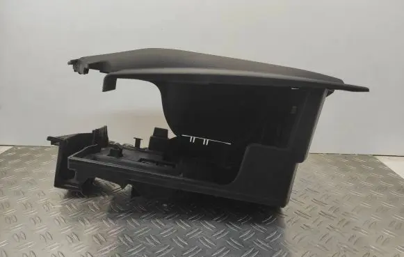Opel Vectra C Battery box tray 24413805 0086022