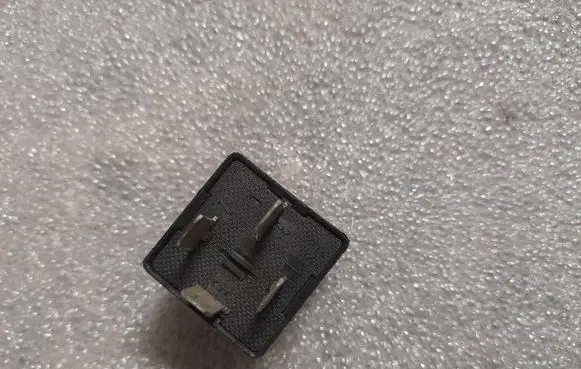 Mercedes-Benz E W211 Other relay a0025421319 0025421319