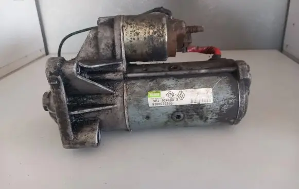 Renault Laguna II Starter motor D7R49