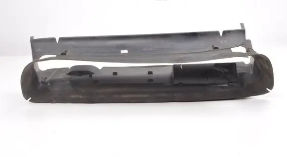 Volvo V50 Intercooler air channel guide 30763389