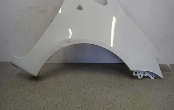 Mitsubishi Colt Fender