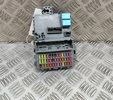 Honda CR-V Fuse module NQF009FU TPAE010