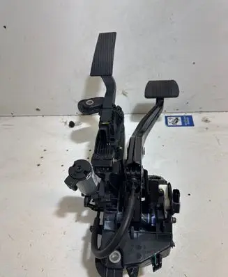 Ram 1500 Pedal assembly P68437179AC