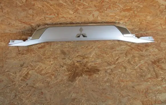 Mitsubishi Outlander Tailgate trim 5817A265