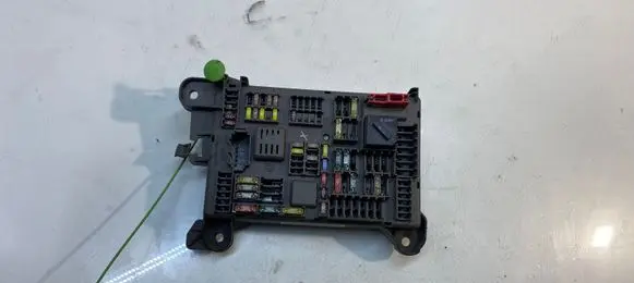 BMW X5 E70 Fuse module 6931687