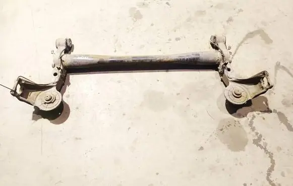 Opel Zafira B Rear subframe 