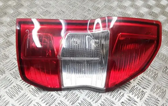 Ford Courier Rear/tail lights et7613405ab