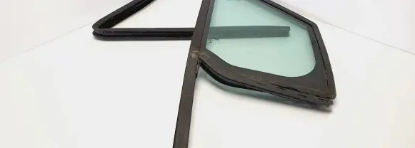 Ford Transit - Tourneo Connect Front door vent window glass four-door 