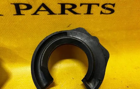 BMW 2 F22 F23 Front coil spring rubber mount 6791709
