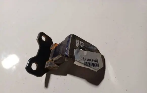 Hyundai Tiburon Rear door lower hinge