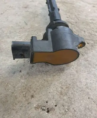 Mercedes-Benz S W221 High voltage ignition coil A0001502780 19005267