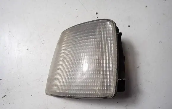 Volkswagen PASSAT B3 Front indicator light 357953049A